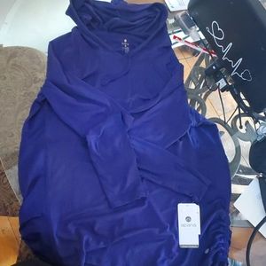 BNWT apana yoga lifestyle medium long sleeve